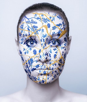 Flora Borsi -&nbsp;Healed available in 4 sizes